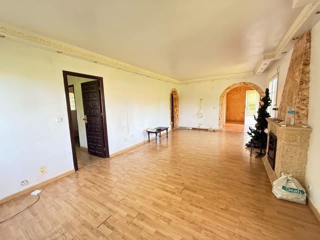 4 makuuhuone Huvila myytävänä paikassa Playa de los Locos, Torrevieja mukana 
autotalli - 425 000 € (Ref: 9794585)