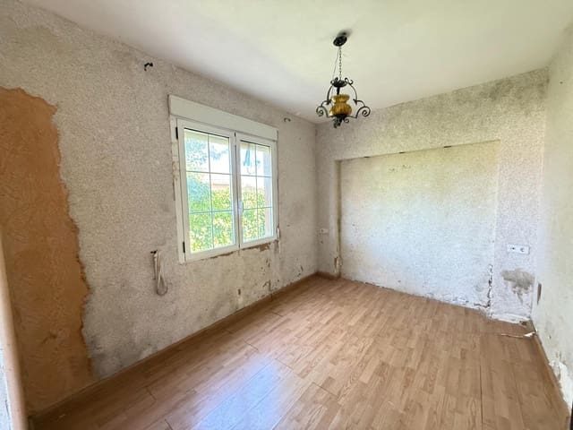 4 makuuhuone Huvila myytävänä paikassa Playa de los Locos, Torrevieja mukana 
autotalli - 425 000 € (Ref: 9794585)