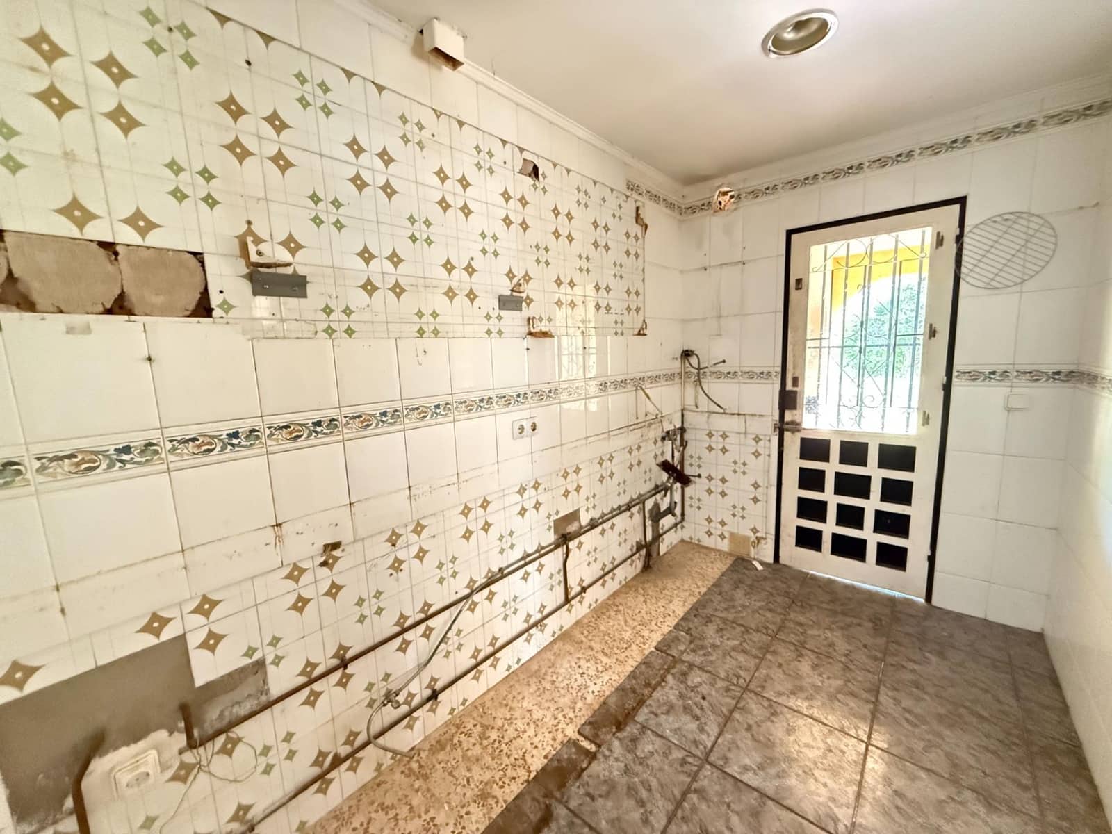 4 makuuhuone Huvila myytävänä paikassa Torrevieja mukana 
autotalli - 425 000 € (Ref: 9794585)