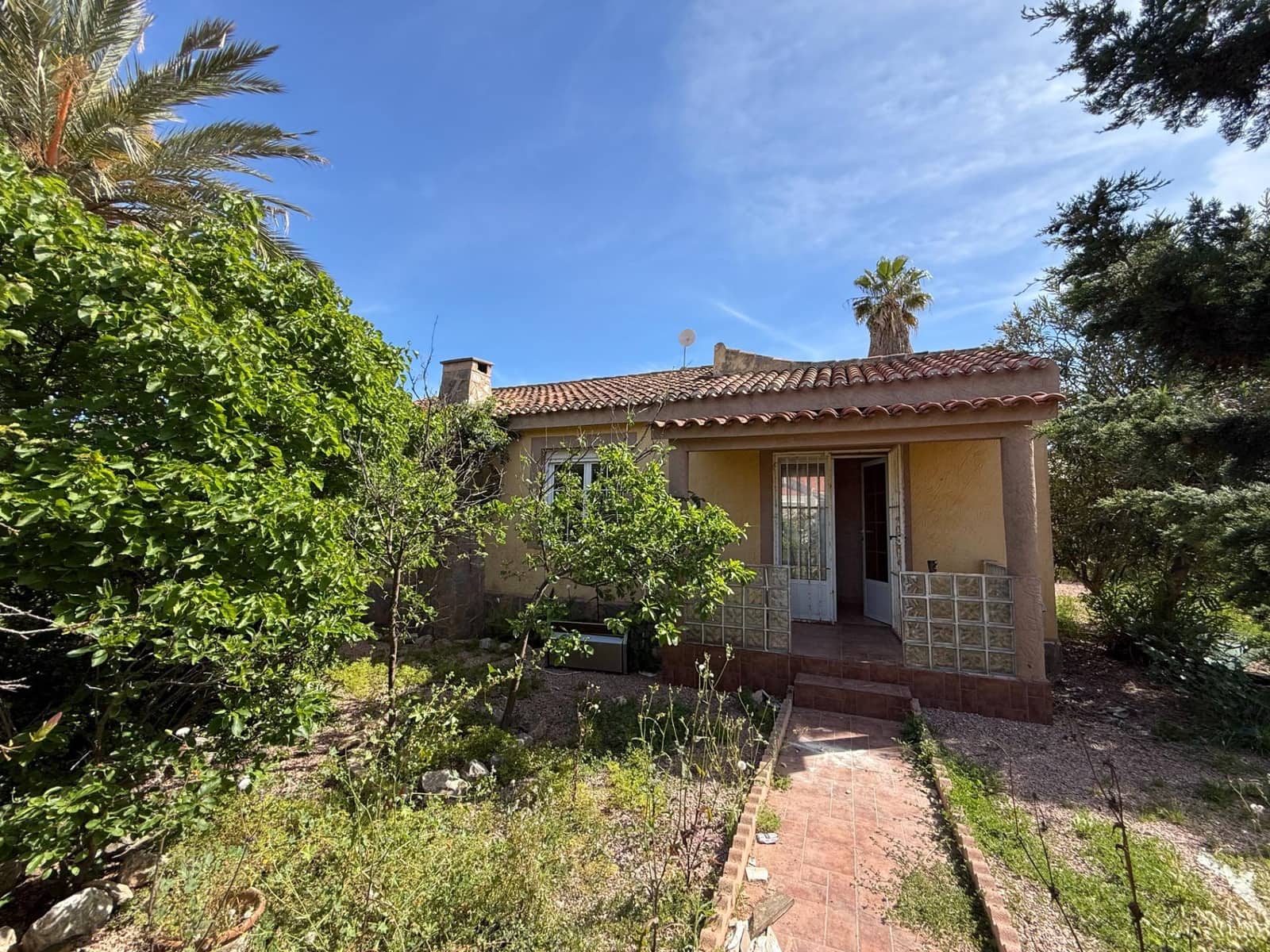 4 makuuhuone Huvila myytävänä paikassa Torrevieja mukana 
autotalli - 425 000 € (Ref: 9794585)