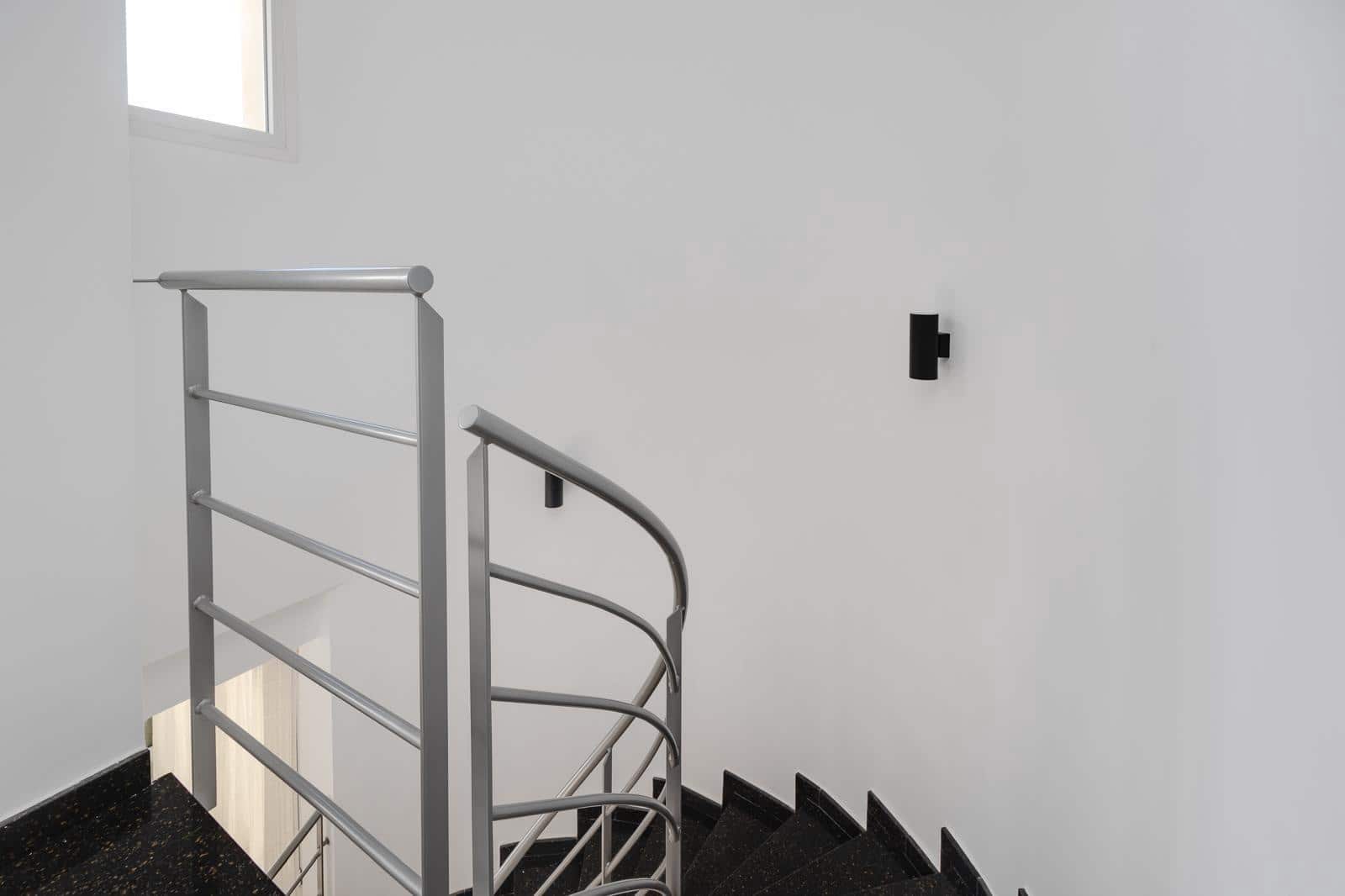 3 makuuhuone Huvila myytävänä paikassa Aguas Nuevas mukana 
autotalli - 598 000 € (Ref: 9804283)