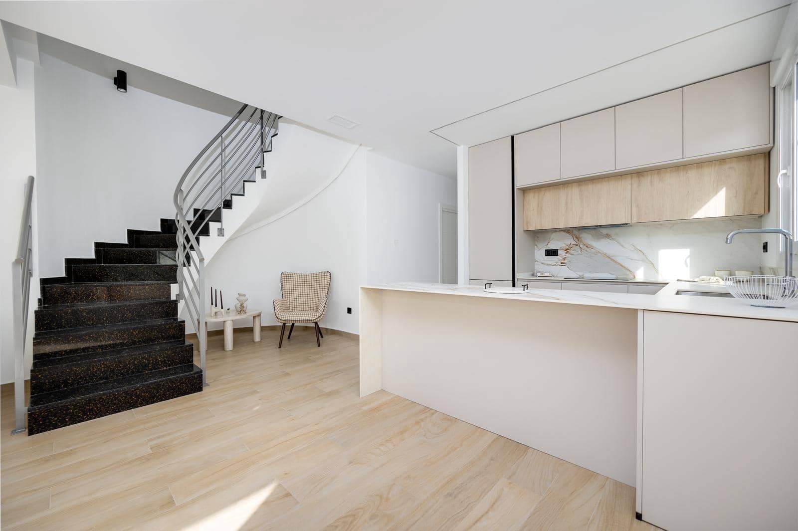 3 makuuhuone Huvila myytävänä paikassa Aguas Nuevas mukana 
autotalli - 598 000 € (Ref: 9804283)