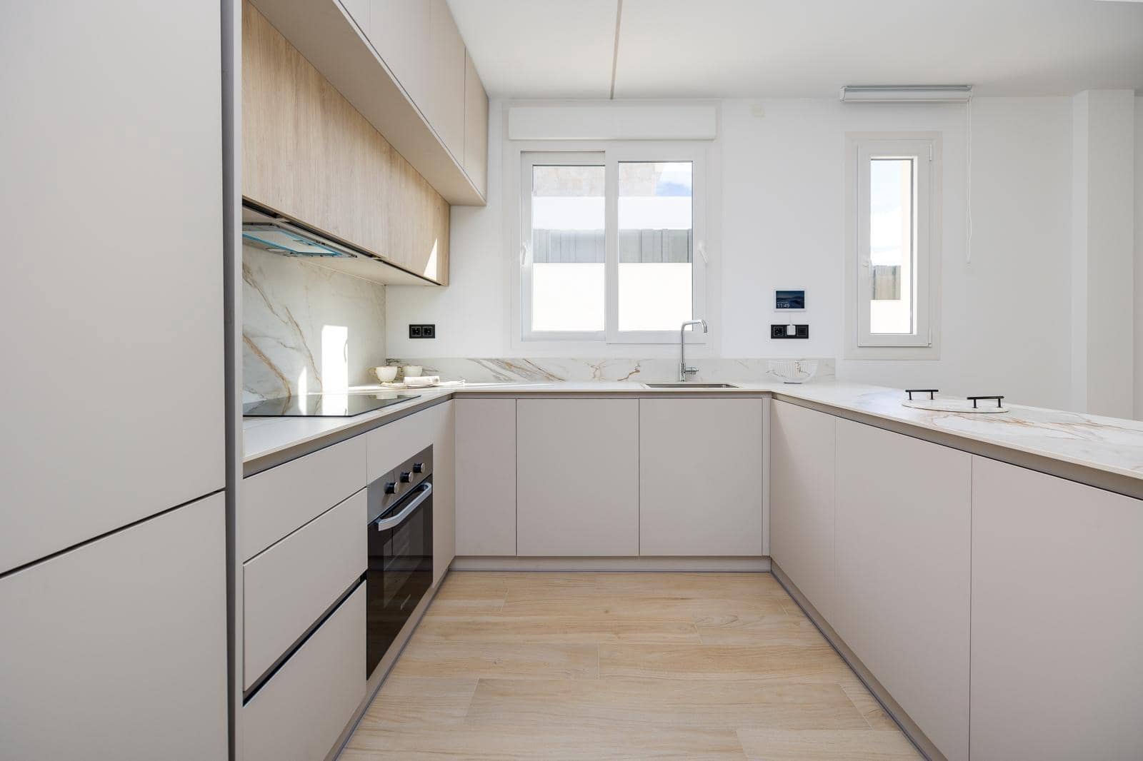 3 makuuhuone Huvila myytävänä paikassa Aguas Nuevas mukana 
autotalli - 598 000 € (Ref: 9804283)