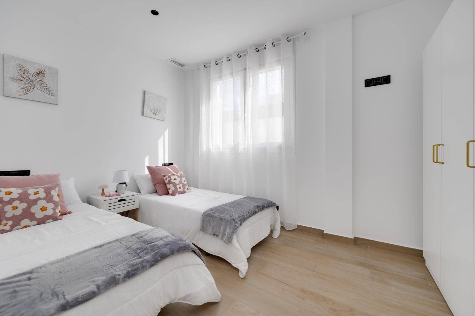 3 makuuhuone Huvila myytävänä paikassa Aguas Nuevas mukana 
autotalli - 598 000 € (Ref: 9804283)