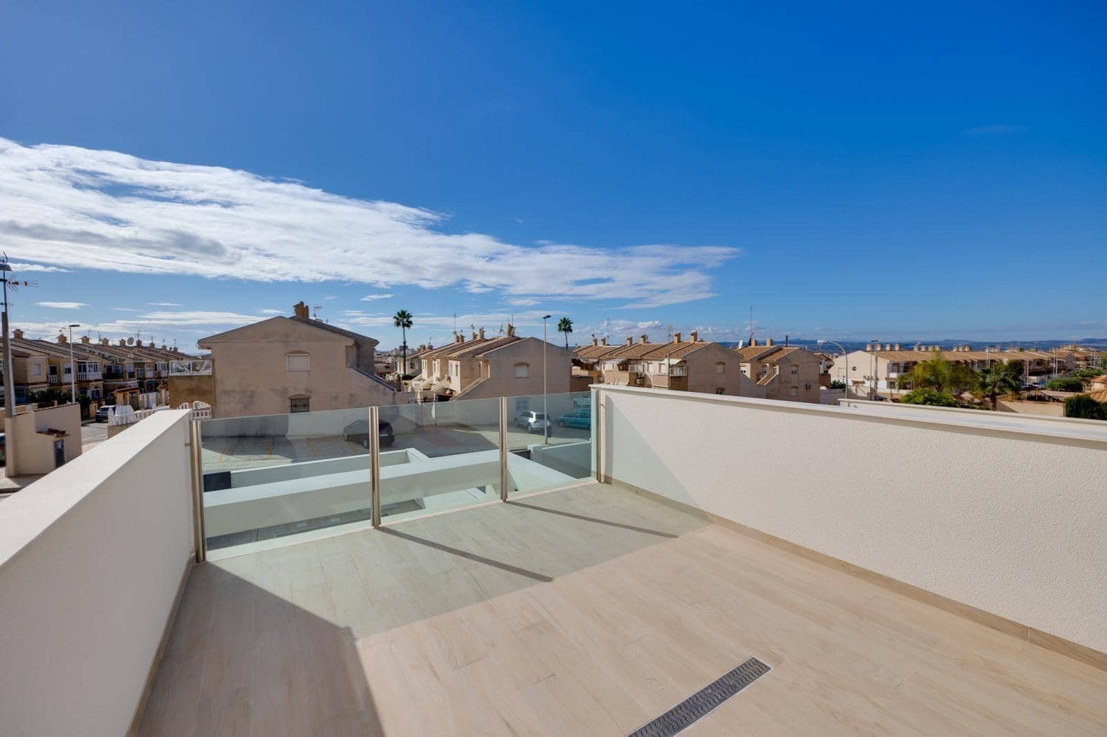 3 makuuhuone Huvila myytävänä paikassa Aguas Nuevas mukana 
autotalli - 598 000 € (Ref: 9804283)