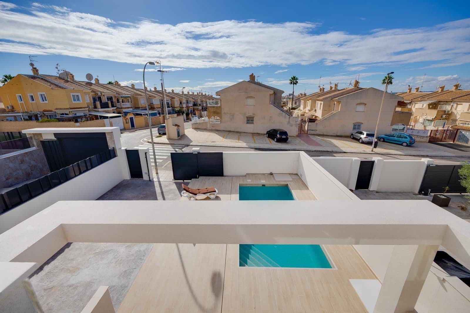 3 makuuhuone Huvila myytävänä paikassa Aguas Nuevas mukana 
autotalli - 598 000 € (Ref: 9804283)