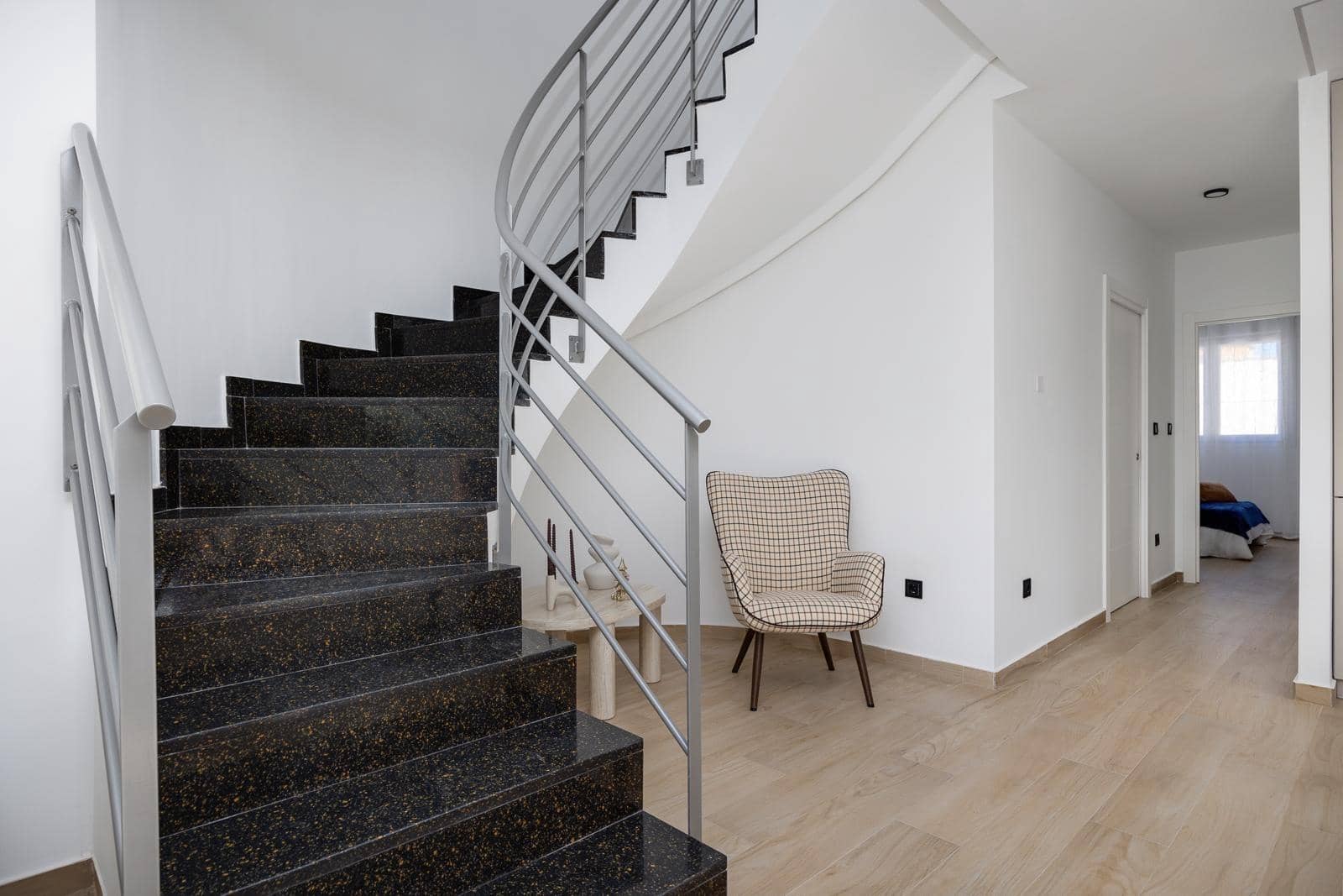 3 makuuhuone Huvila myytävänä paikassa Aguas Nuevas mukana 
autotalli - 598 000 € (Ref: 9804283)