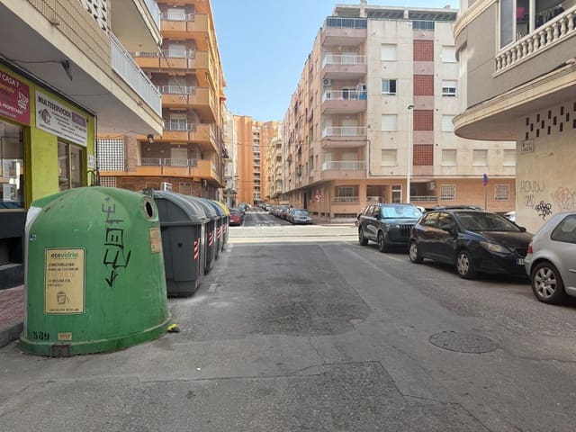 Garaż na sprzedaż w Playa del Cura, Torrevieja - 15 000 € (Ref: 9986857)
