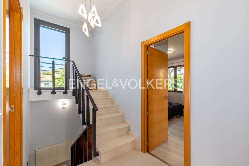 5 sovrum Villa till salu i Calpe / Calp med pool garage - 820 000 € (Ref: 10000226)