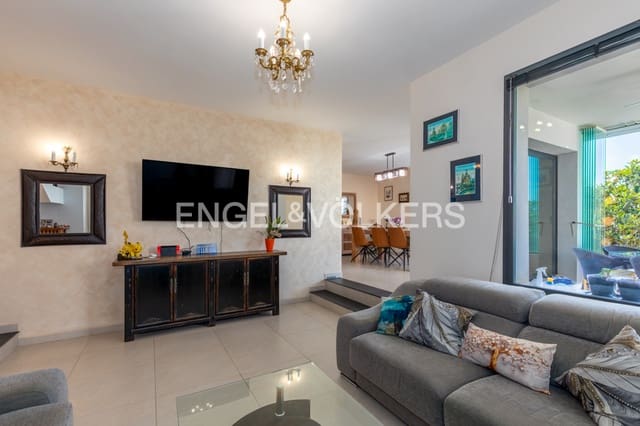 5 sovrum Villa till salu i Calpe / Calp med pool garage - 820 000 € (Ref: 10000226)