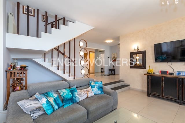 5 sovrum Villa till salu i Calpe / Calp med pool garage - 820 000 € (Ref: 10000226)