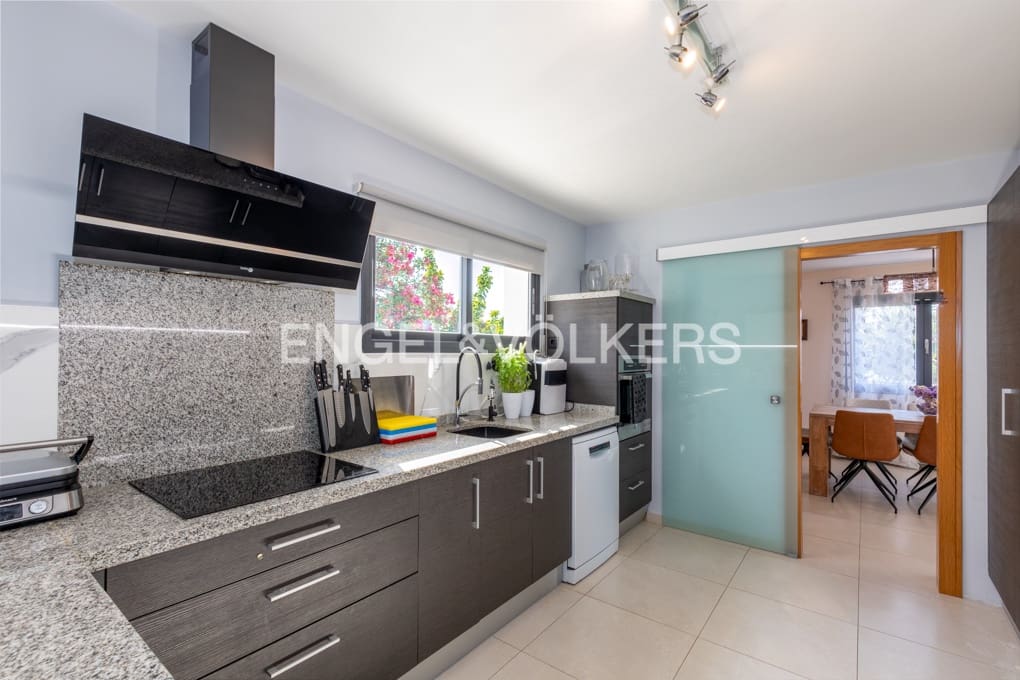 5 sovrum Villa till salu i Calpe / Calp med pool garage - 820 000 € (Ref: 10000226)
