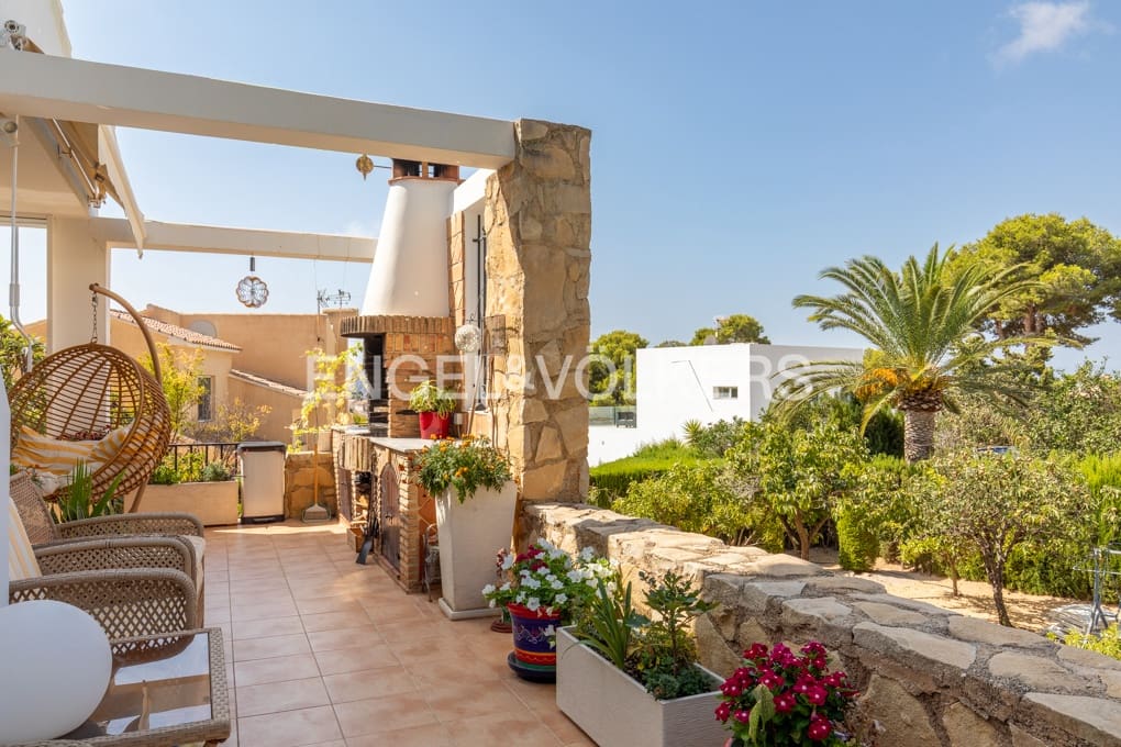 5 sovrum Villa till salu i Calpe / Calp med pool garage - 820 000 € (Ref: 10000226)