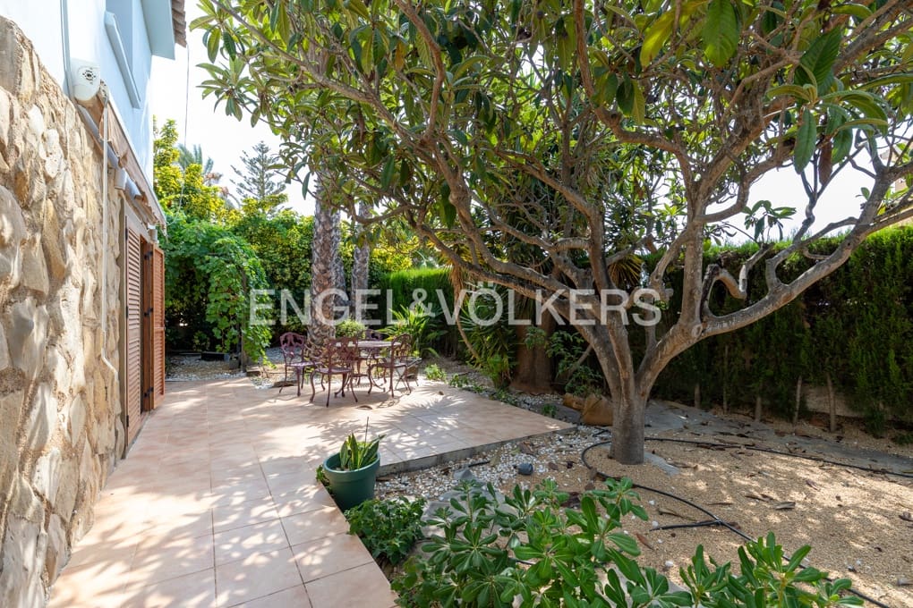 5 sovrum Villa till salu i Calpe / Calp med pool garage - 820 000 € (Ref: 10000226)
