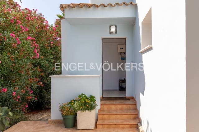 5 sovrum Villa till salu i Pueblo, Calpe / Calp med pool garage - 820 000 € (Ref: 10000226)