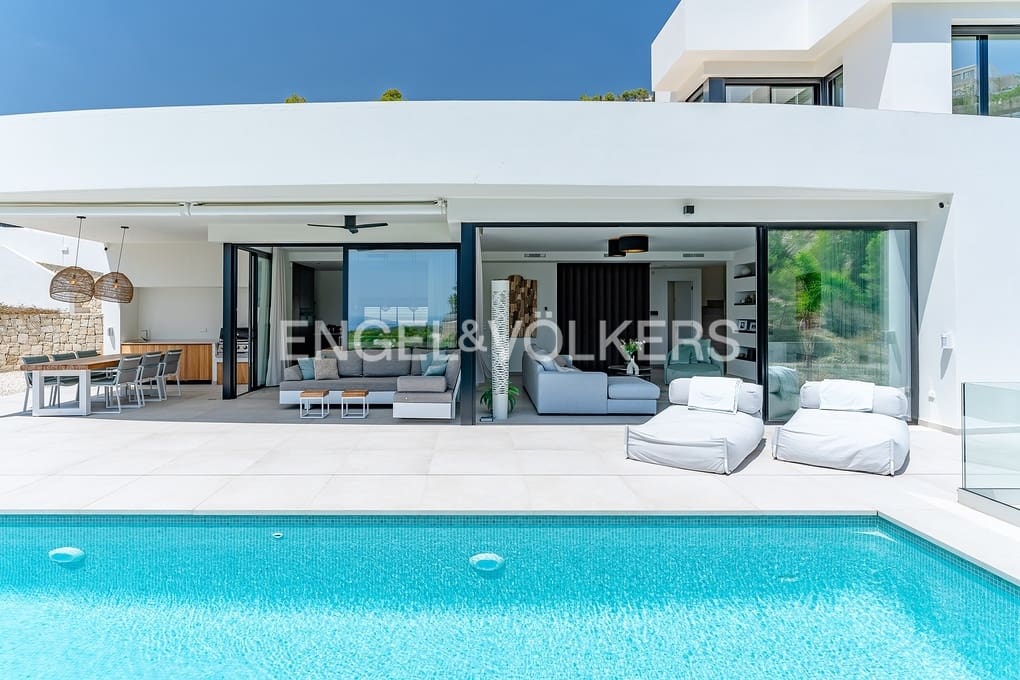4 Zimmer Villa zu verkaufen in Benissa mit Pool Garage - 2.195.000 € (Ref: 10000227)