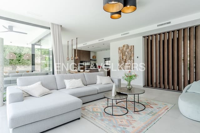 4 soverom Villa til salgs i Benissa med svømmebasseng garasje - € 2 195 000 (Ref: 10000227)