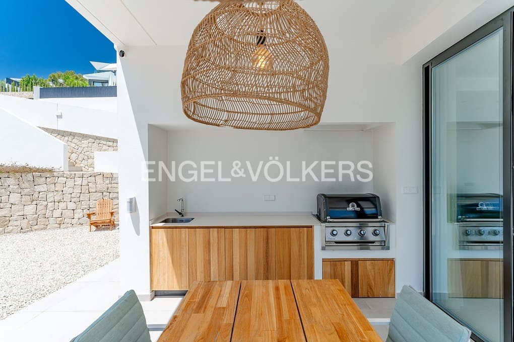 4 Zimmer Villa zu verkaufen in Benissa mit Pool Garage - 2.195.000 € (Ref: 10000227)