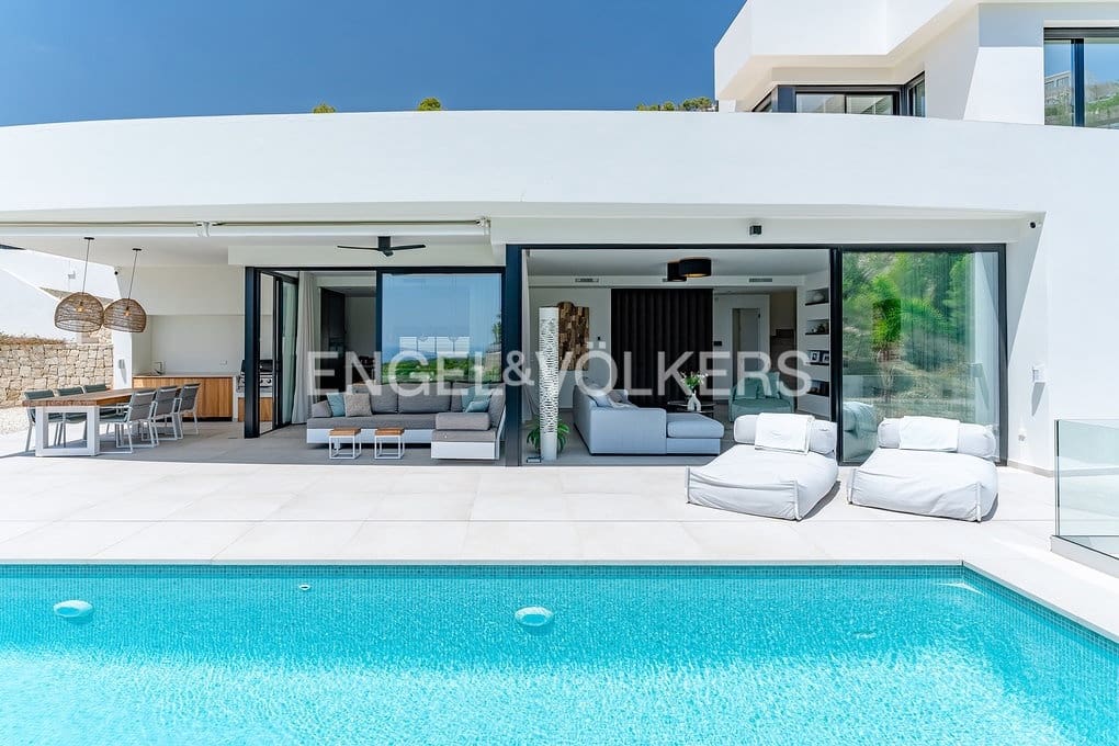 4 camera da letto Villa in vendita in Benissa con piscina garage - 2.195.000 € (Rif: 10000227)