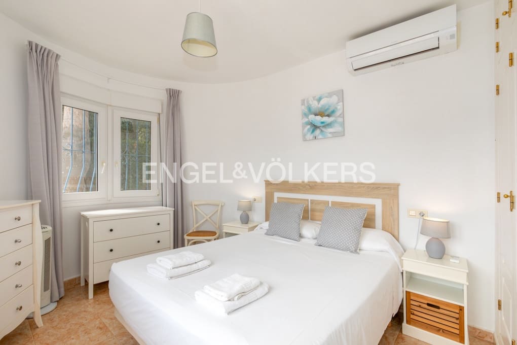 3 sypialnia Willa na sprzedaż w Moraira z basenem garażem - 780 000 € (Ref: 10000228)