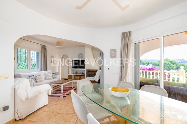 3 sypialnia Willa na sprzedaż w Moraira, Teulada-Moraira z basenem garażem - 780 000 € (Ref: 10000228)