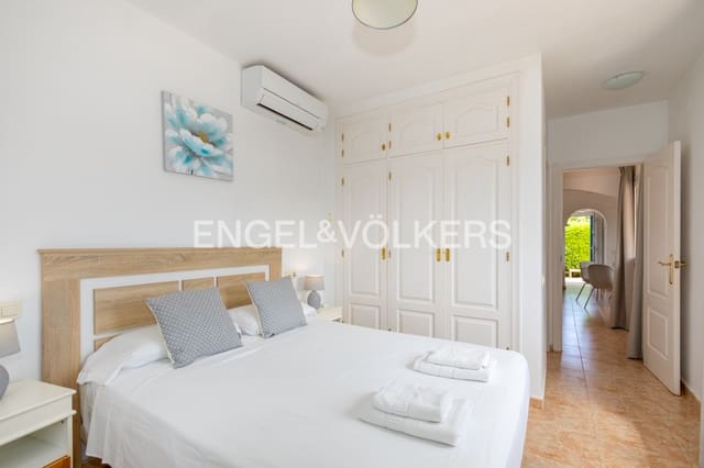 3 sypialnia Willa na sprzedaż w Moraira, Teulada-Moraira z basenem garażem - 780 000 € (Ref: 10000228)