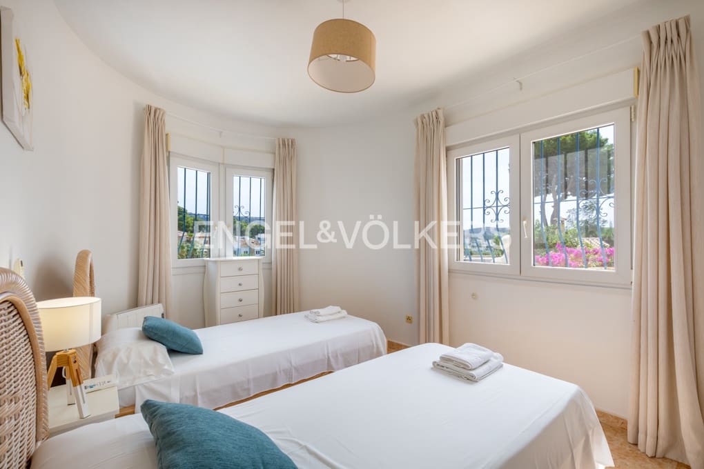 3 sypialnia Willa na sprzedaż w Moraira z basenem garażem - 780 000 € (Ref: 10000228)