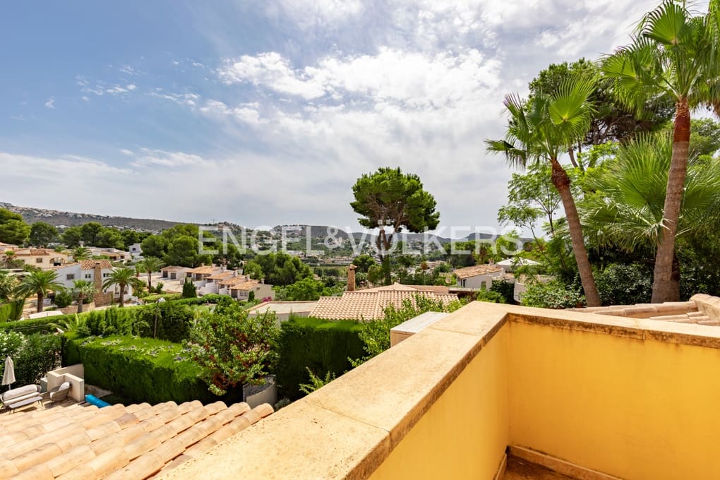 3 sypialnia Willa na sprzedaż w Moraira z basenem garażem - 780 000 € (Ref: 10000228)