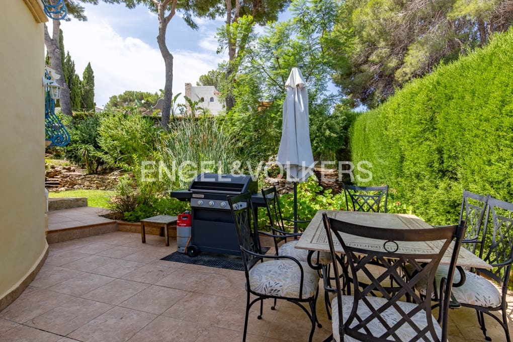 3 sypialnia Willa na sprzedaż w Moraira z basenem garażem - 780 000 € (Ref: 10000228)