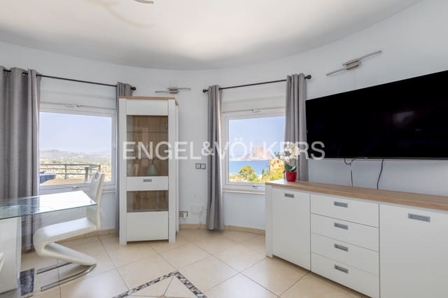 3 slaapkamer Villa te koop in Maryvilla, Calpe / Calp met zwembad garage - € 829.000 (Ref: 10009692)