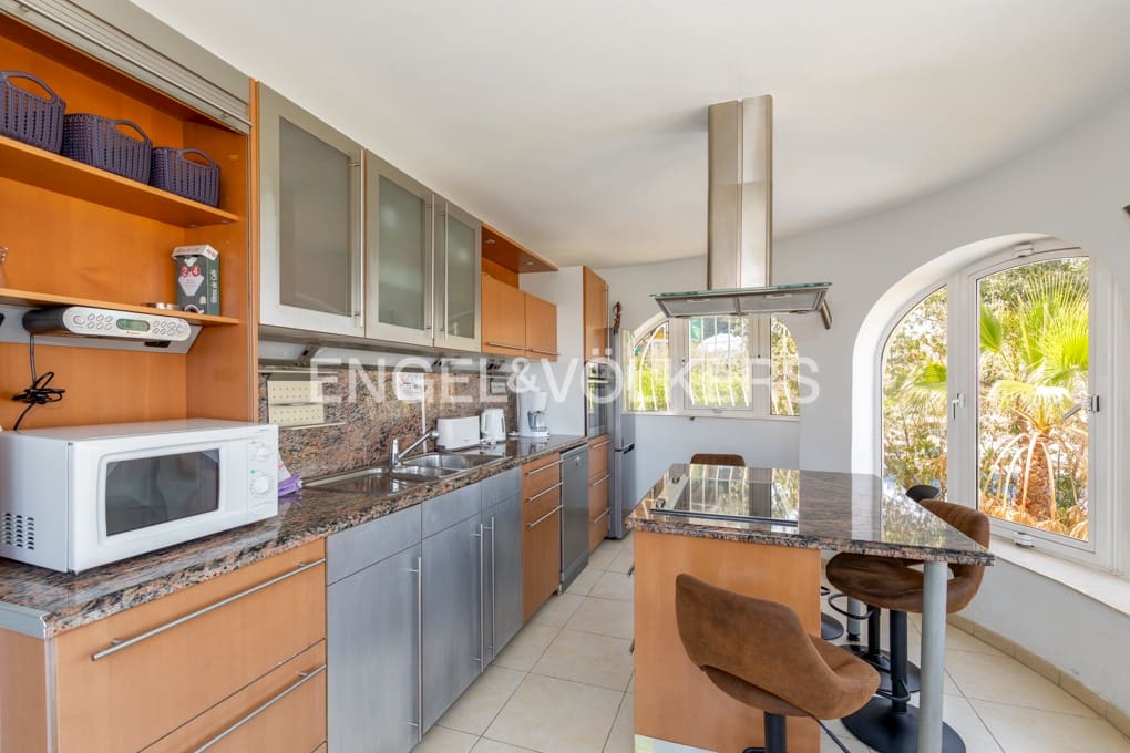 3 slaapkamer Villa te koop in Calpe / Calp met zwembad garage - € 829.000 (Ref: 10009692)