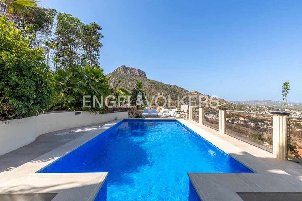 3 quarto Moradia para venda em Calpe / Calp com piscina garagem - 859 000 € (Ref: 10009692)