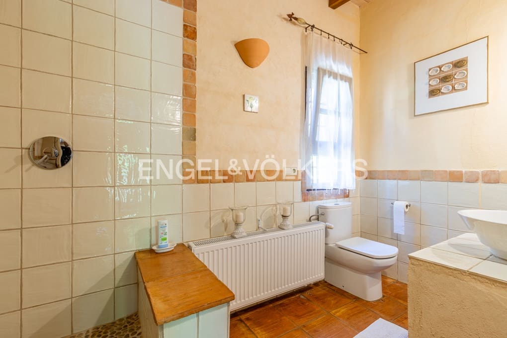 3 sypialnia Finka/Dom wiejski na sprzedaż w Balones z basenem garażem - 890 000 € (Ref: 10043556)