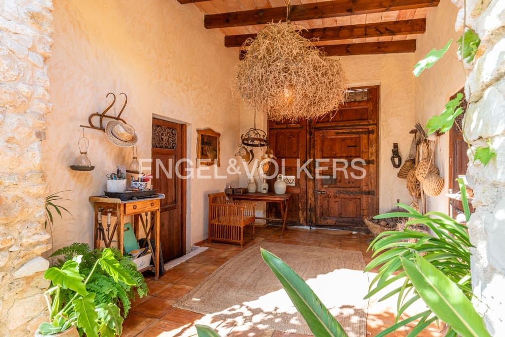 3 sypialnia Finka/Dom wiejski na sprzedaż w Balones z basenem garażem - 890 000 € (Ref: 10043556)