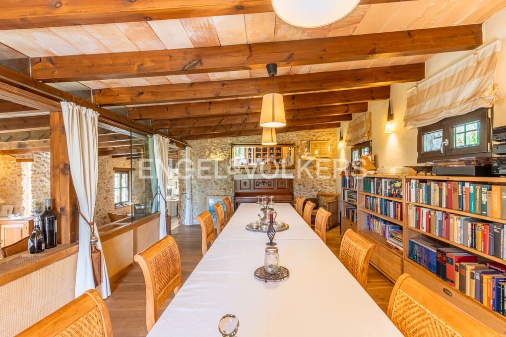 3 sypialnia Finka/Dom wiejski na sprzedaż w Balones z basenem garażem - 890 000 € (Ref: 10043556)