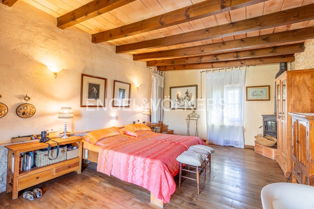 3 sypialnia Finka/Dom wiejski na sprzedaż w Balones z basenem garażem - 890 000 € (Ref: 10043556)