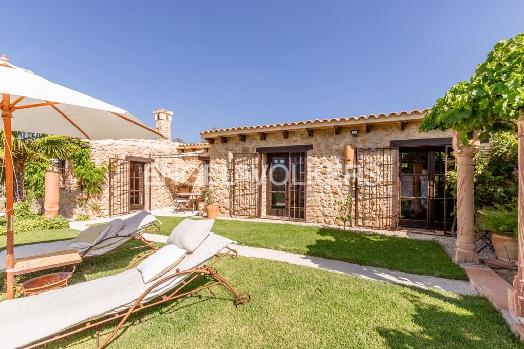 3 sypialnia Finka/Dom wiejski na sprzedaż w Balones z basenem garażem - 890 000 € (Ref: 10043556)