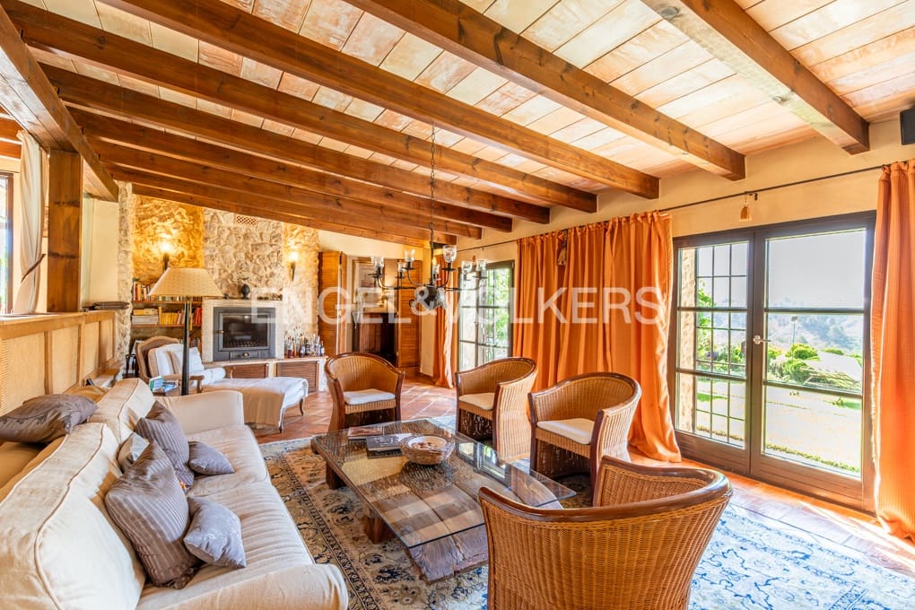 3 sypialnia Finka/Dom wiejski na sprzedaż w Balones z basenem garażem - 890 000 € (Ref: 10043556)