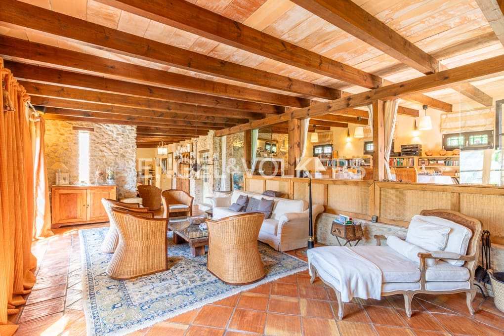 3 sypialnia Finka/Dom wiejski na sprzedaż w Balones z basenem garażem - 890 000 € (Ref: 10043556)