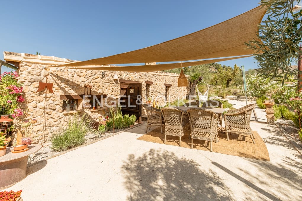 3 sypialnia Finka/Dom wiejski na sprzedaż w Balones z basenem garażem - 890 000 € (Ref: 10043556)