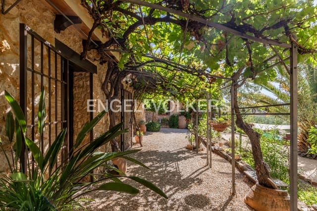 3 sypialnia Finka/Dom wiejski na sprzedaż w Balones z basenem garażem - 890 000 € (Ref: 10043556)