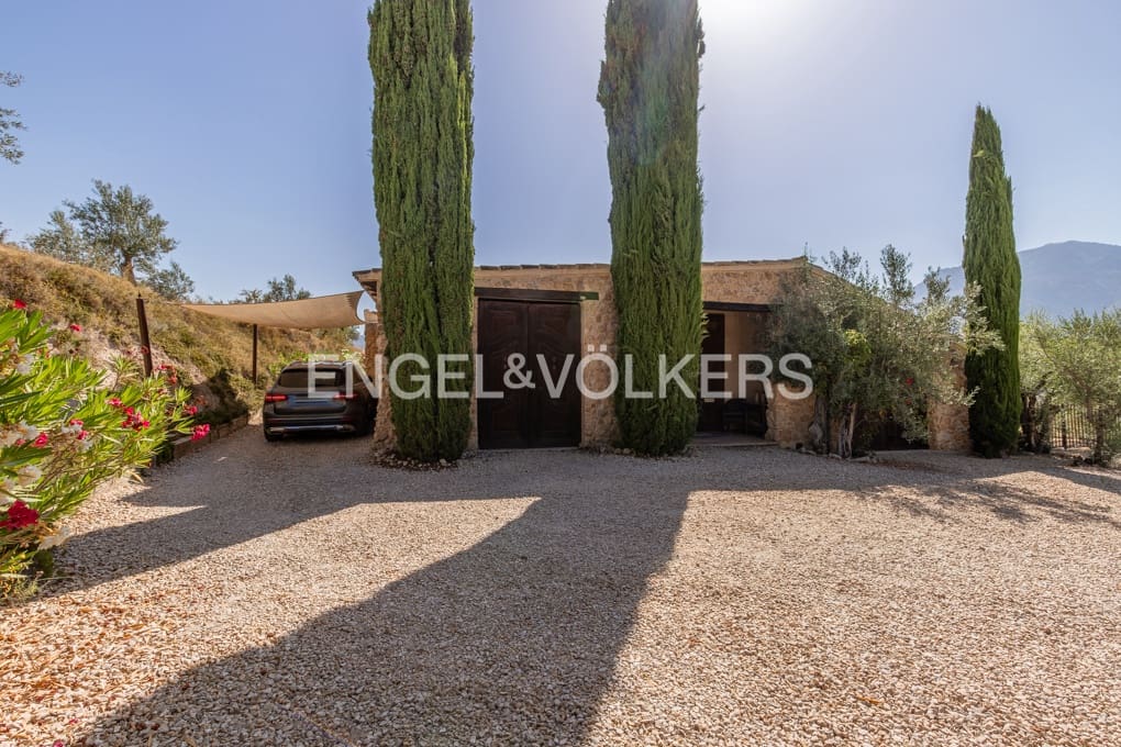 3 sypialnia Finka/Dom wiejski na sprzedaż w Balones z basenem garażem - 890 000 € (Ref: 10043556)