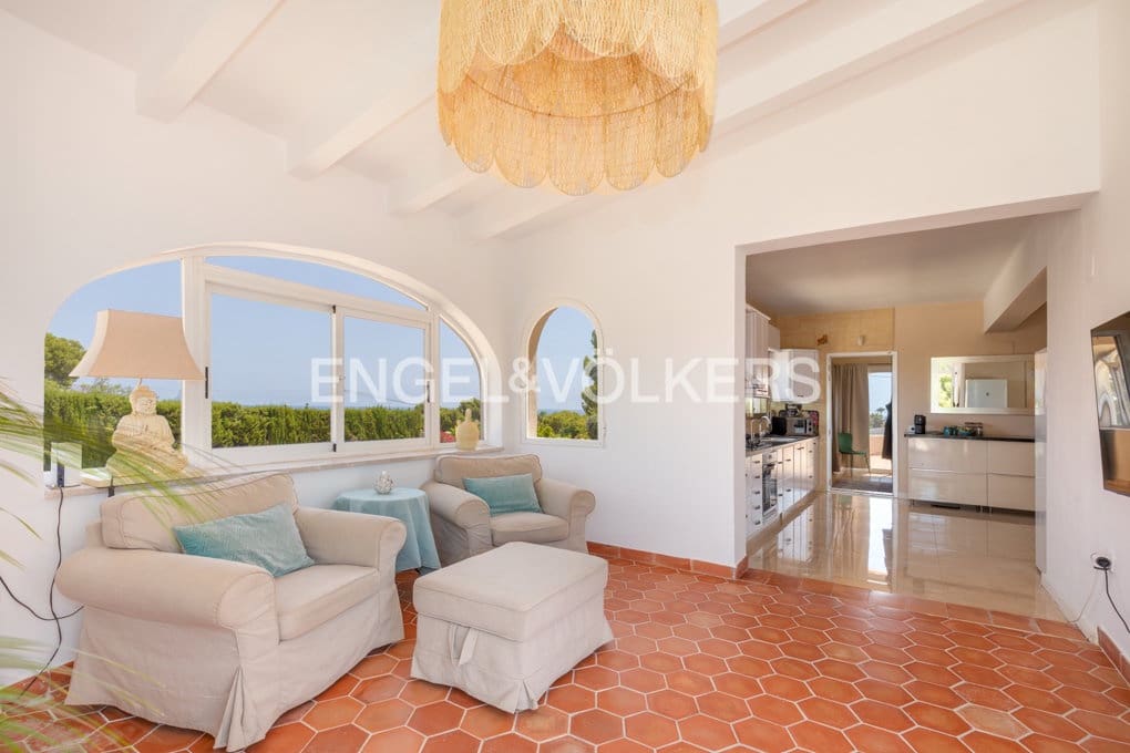 5 bedroom Villa for sale in Altea with pool garage - € 1,590,000 (Ref: 10045817)