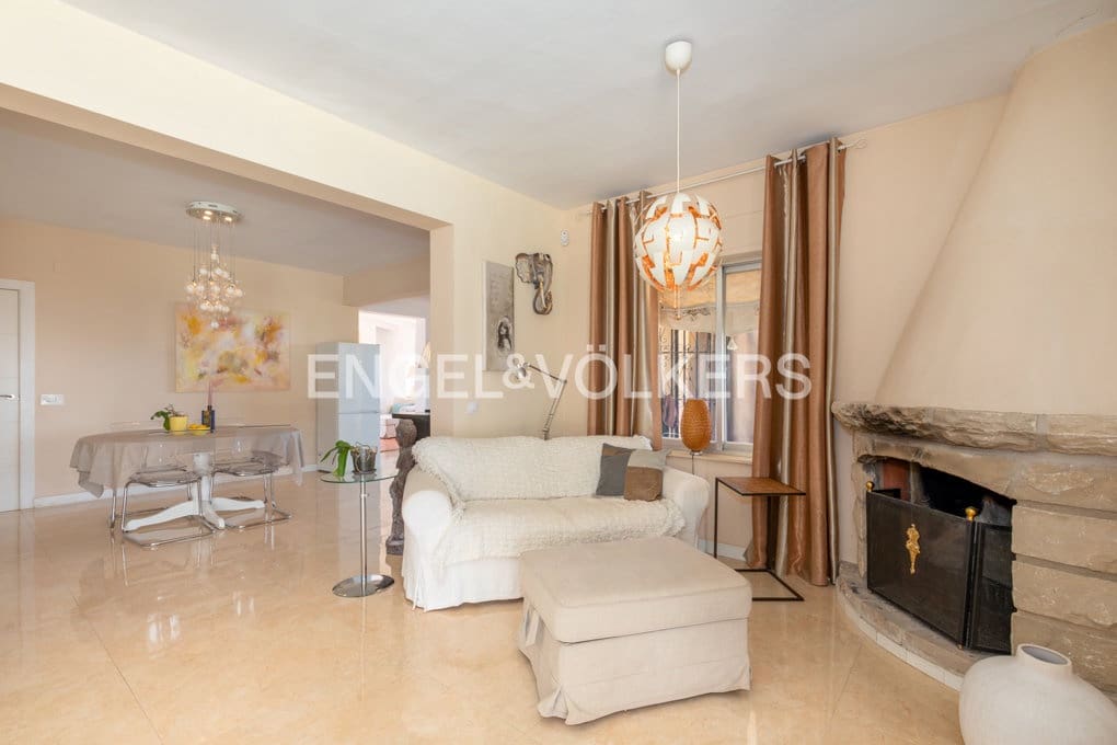 5 bedroom Villa for sale in Altea with pool garage - € 1,590,000 (Ref: 10045817)