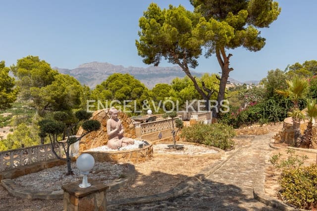 Chalet de 5 habitaciones en Altea en venta con piscina garaje - 1.590.000 € (Ref: 10045817)