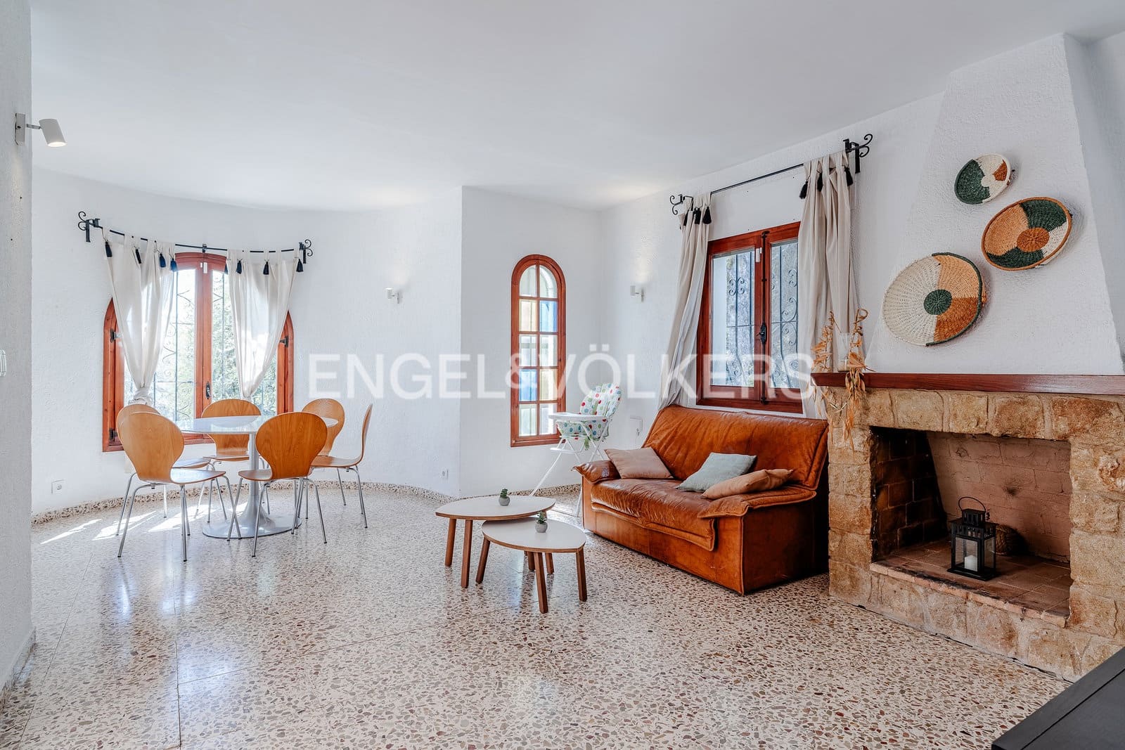 9 sovrum Villa till salu i Benissa med pool garage - 1 045 000 € (Ref: 10097403)