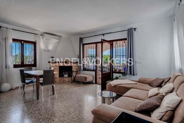 9 sovrum Villa till salu i Benissa med pool garage - 1 045 000 € (Ref: 10097403)
