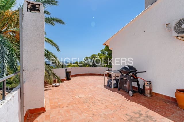 9 sovrum Villa till salu i Benissa med pool garage - 1 045 000 € (Ref: 10097403)