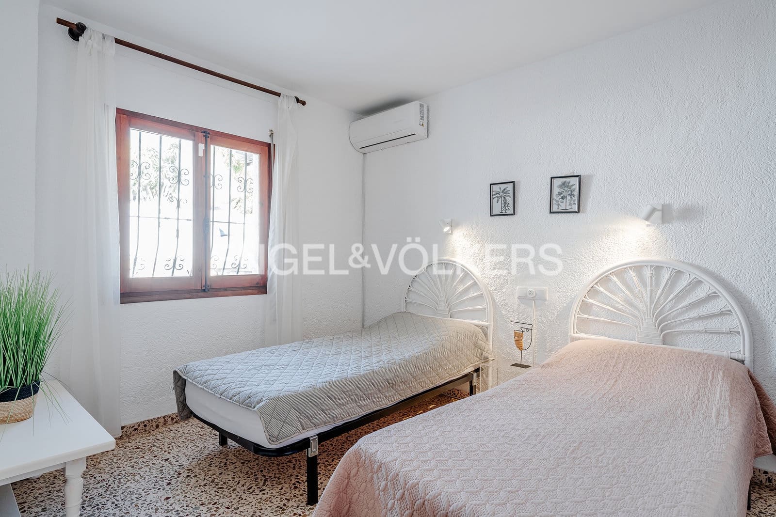 9 sovrum Villa till salu i Benissa med pool garage - 1 045 000 € (Ref: 10097403)