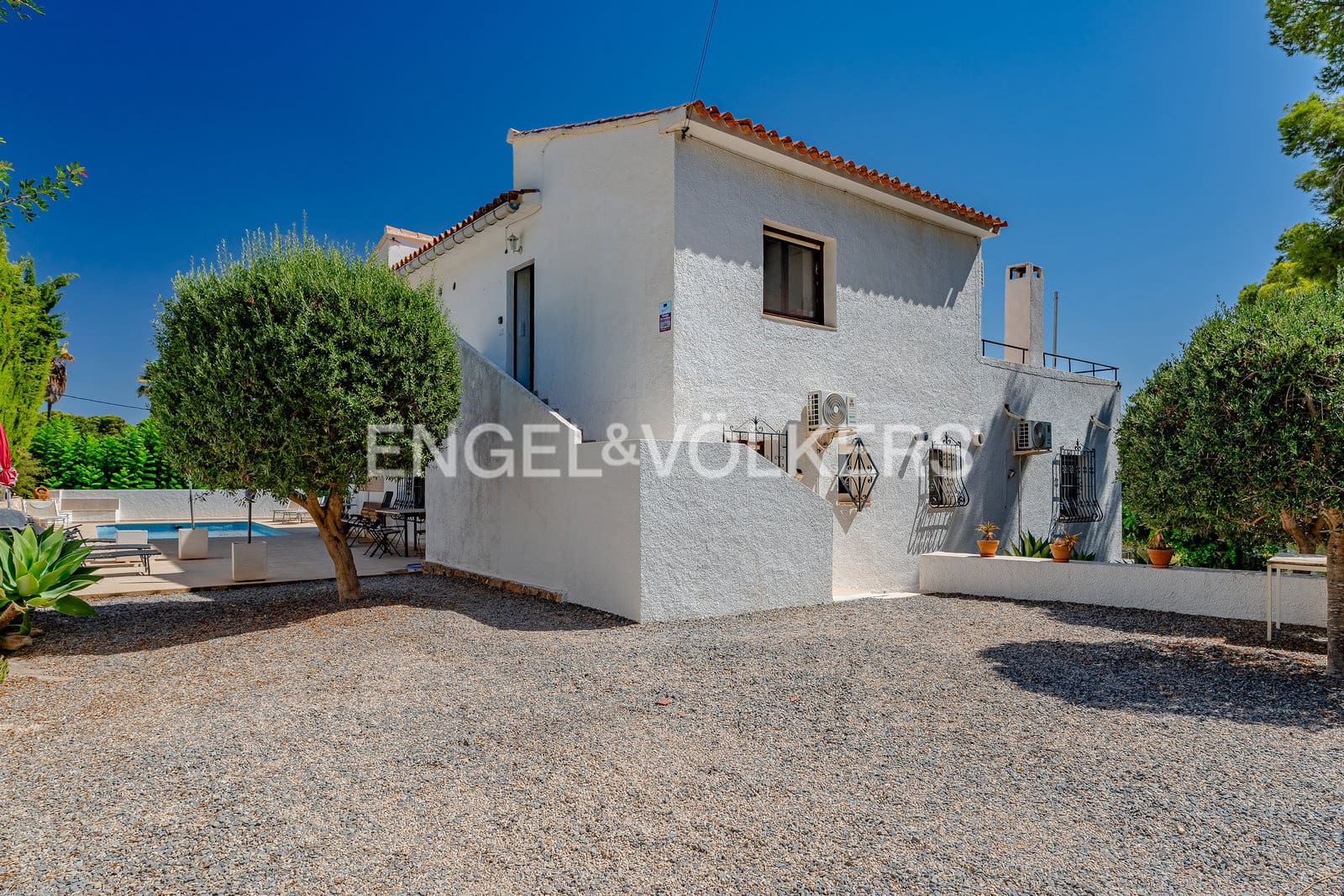 9 sovrum Villa till salu i Benissa med pool garage - 1 045 000 € (Ref: 10097403)